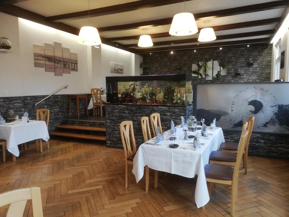 Hotel Restaurant Le Moschenross Thann Buitenkant foto
